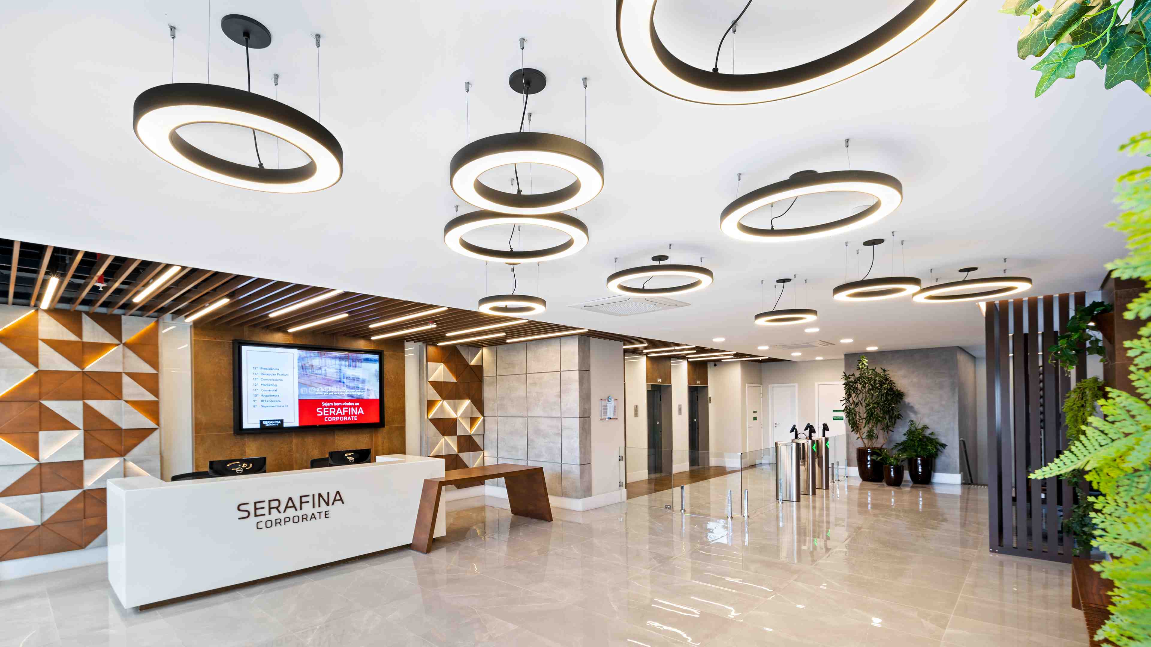 Recepção moderna, refletindo sofisticação desde a entrada